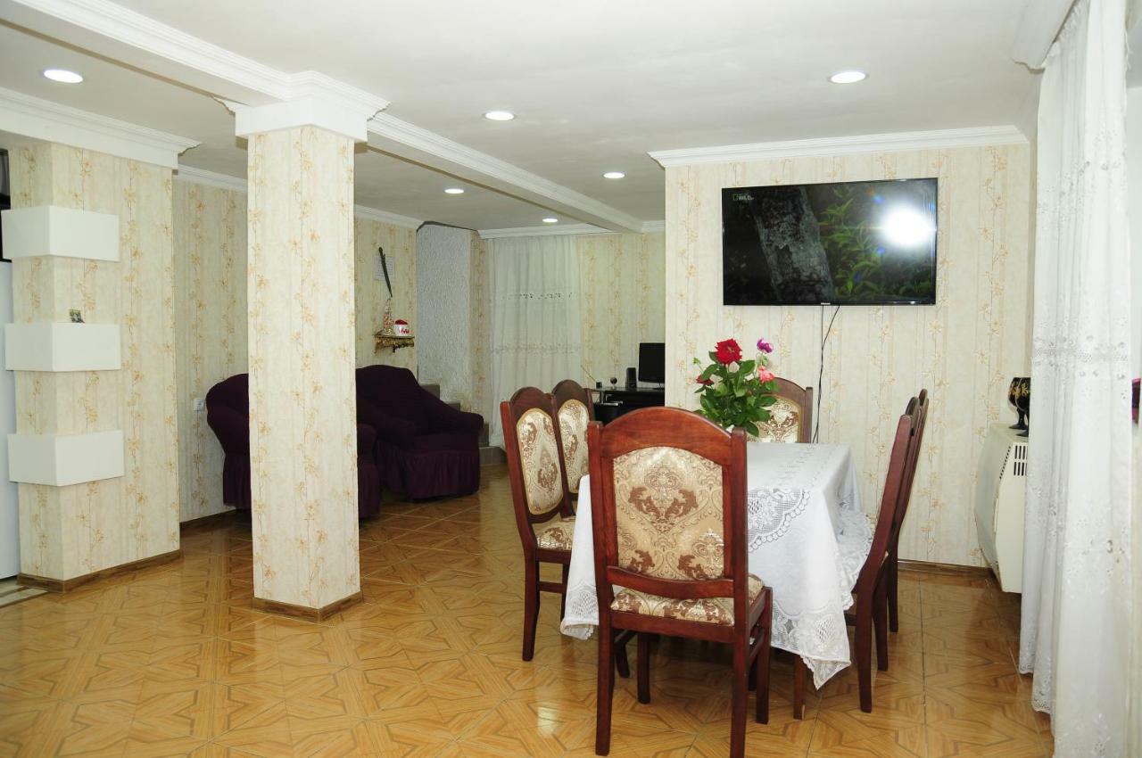 Guest House Ivo Bordžomi Exteriér fotografie