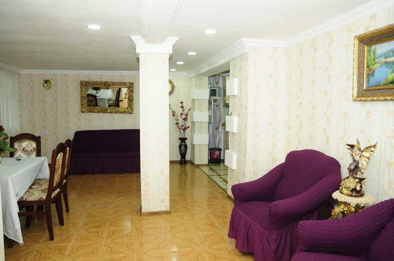 Guest House Ivo Bordžomi Exteriér fotografie